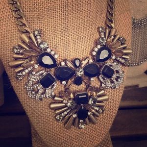 Chloe & Isabel statement necklace